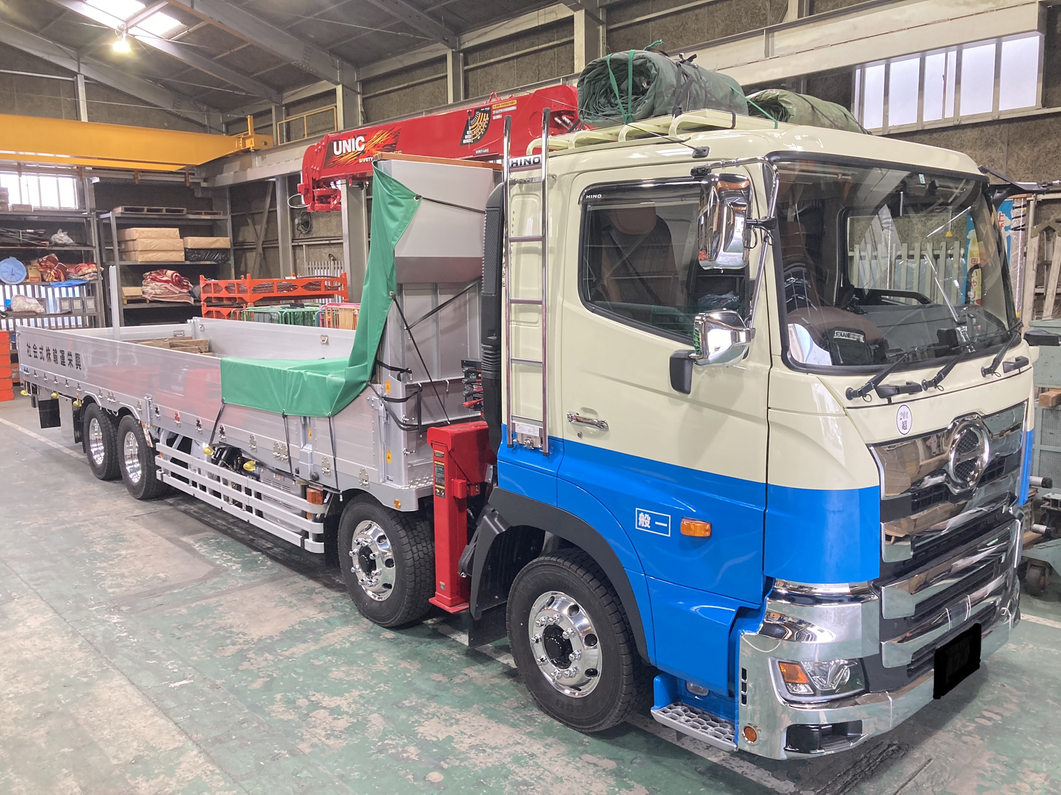 興栄運輸 15屯低床ユニックを納車しました